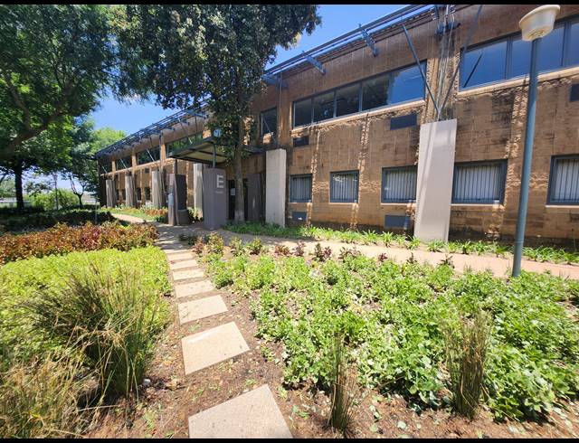 385.40M² OFFICE TO LET IN RANDJESPARK